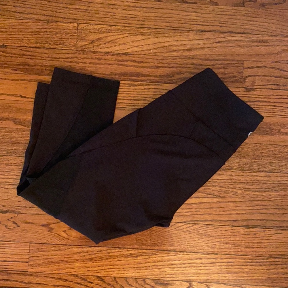 Lululemon Black Cropped Leggings